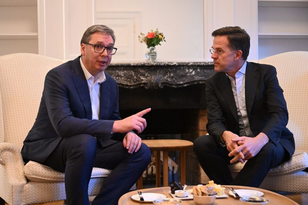 NATO sa Vučićem o BiH dok Bećirović poručuje: Srbija nema pravo da se miješa!