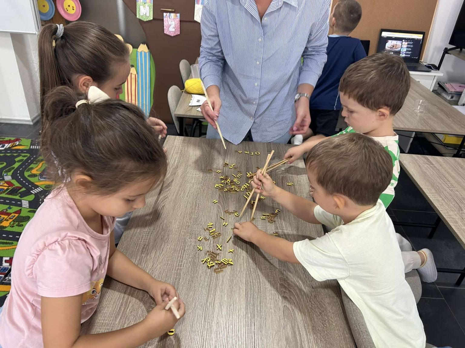 Prva besplatna kreativna radionica u EC „Sova“ oduševila mališane – nova prilika 13. septembra, prijavite svoje dijete!