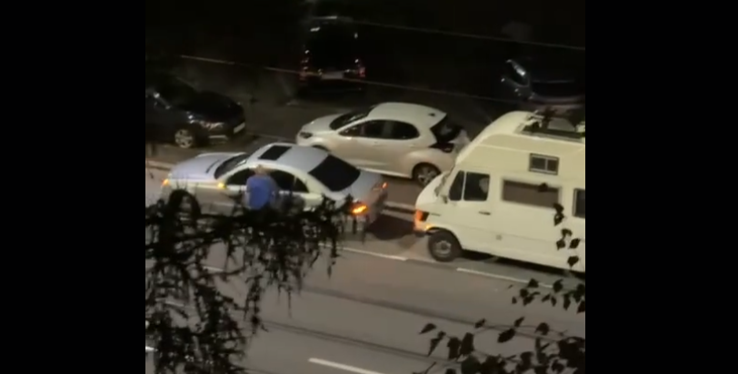 Snimak okršaja u Beču nakon ubistva žene: Srbin puca u specijalce i bježi (VIDEO)