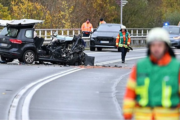 Strava u Njemačkoj: Srbin i dvojica Hrvata bježali autom od policije, pali s mosta i svi poginuli
