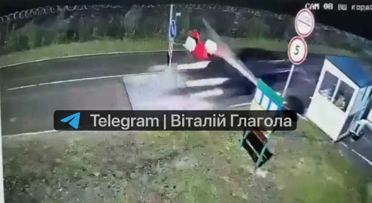 Mobilisani ukrajinski advokat autom probio rampe na granici i pobjegao u Mađarsku