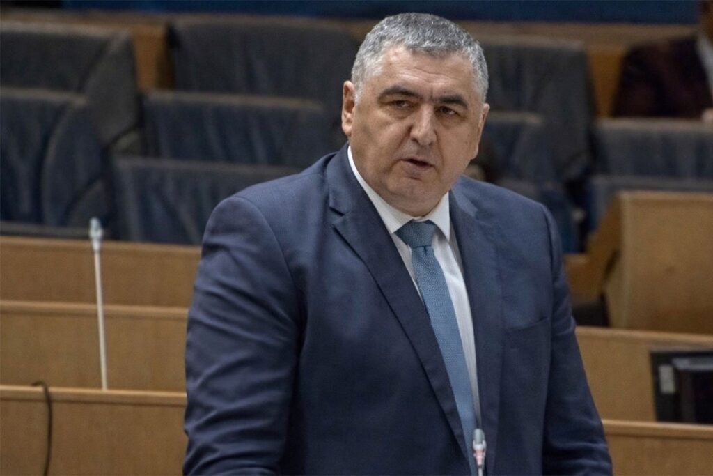 Čedomir Stojanović napustio DEMOS