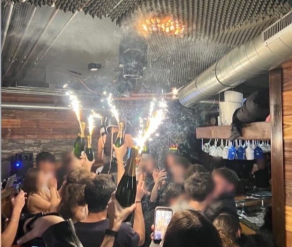 Svjedoci užasa u Švajcarskoj: Prije požara poslužen šampanjac s prskalicama pa zapaljen alkohol na šanku kao performans