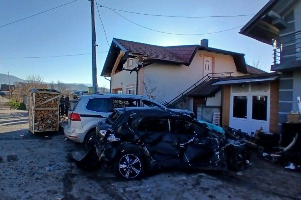 Pijani vozač BMW-a bježao policiji pa izazvao dar-mar