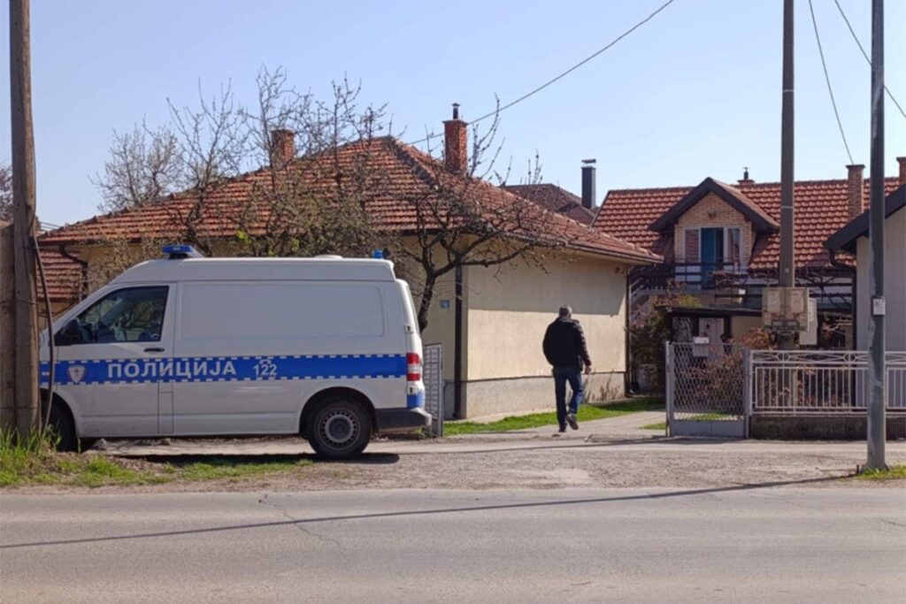 Detalji tragedije u Bijeljini: Poznati identiteti oca i sina, izuzete rukavice