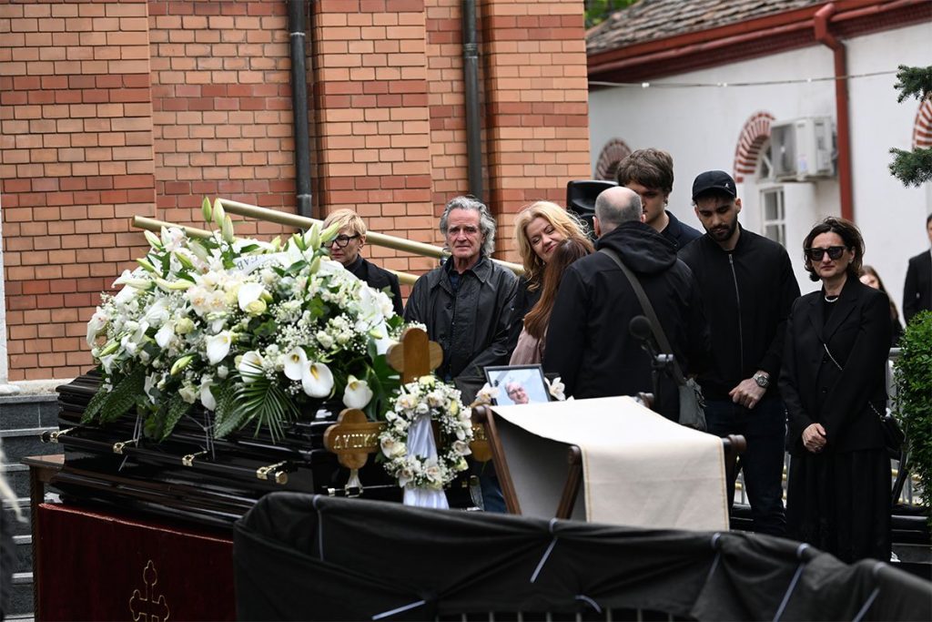 Sahranjen Duško Vujošević uz pjesmu Đorđa Balaševića