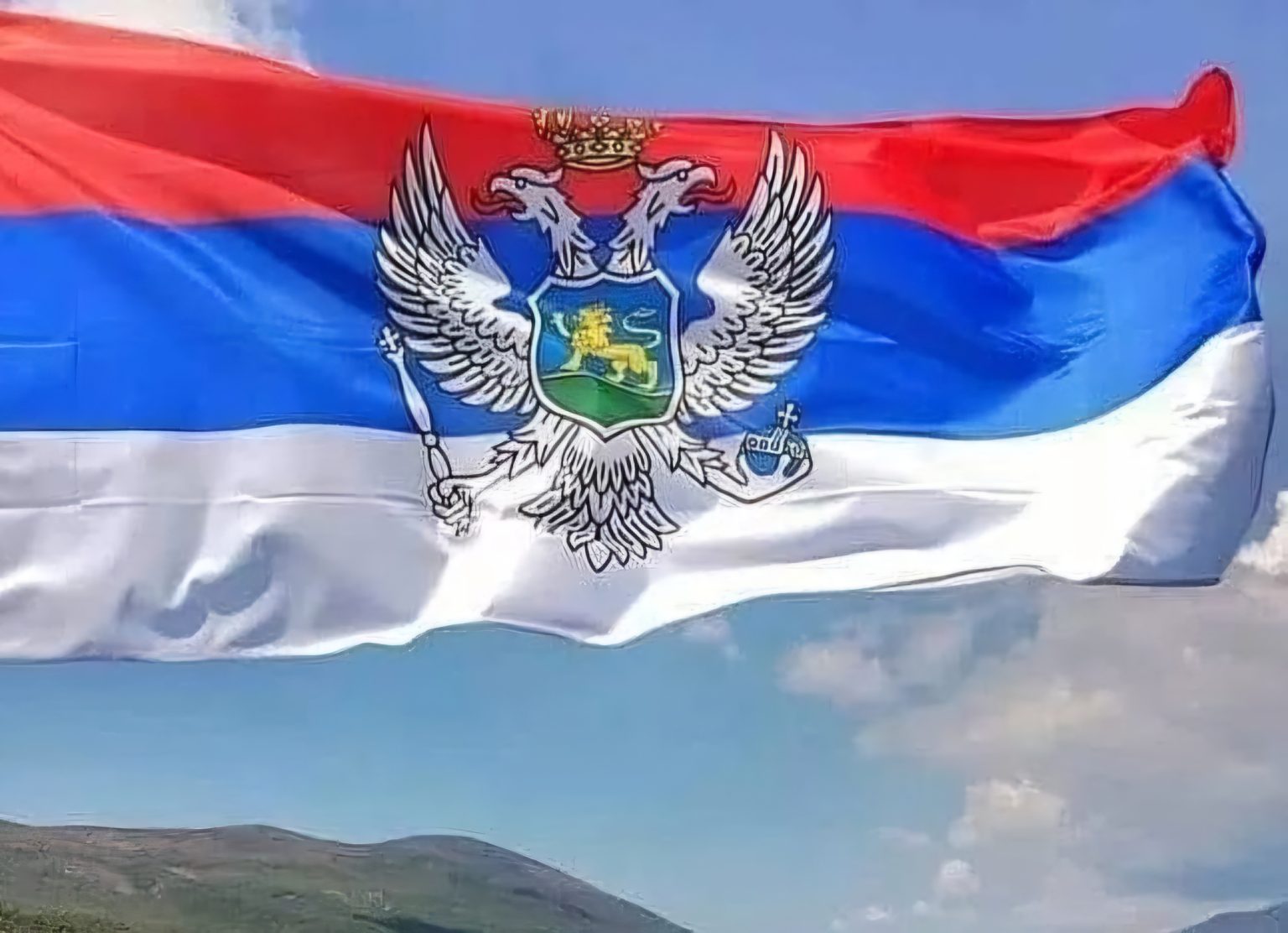 Skupština Crne Gore odbila srpsku trobojku