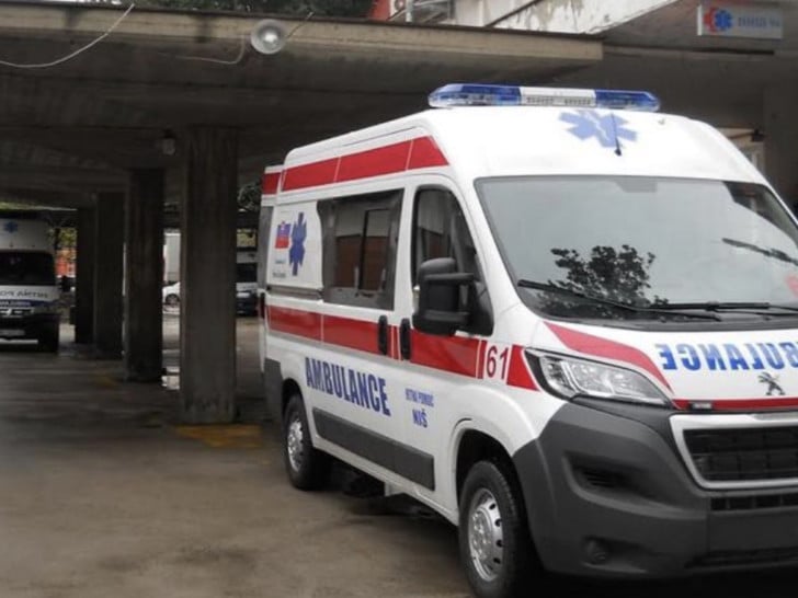 U saobraćajnoj nesreći povrijeđeno sedam osoba, među kojima troje dece Foto: Agencije