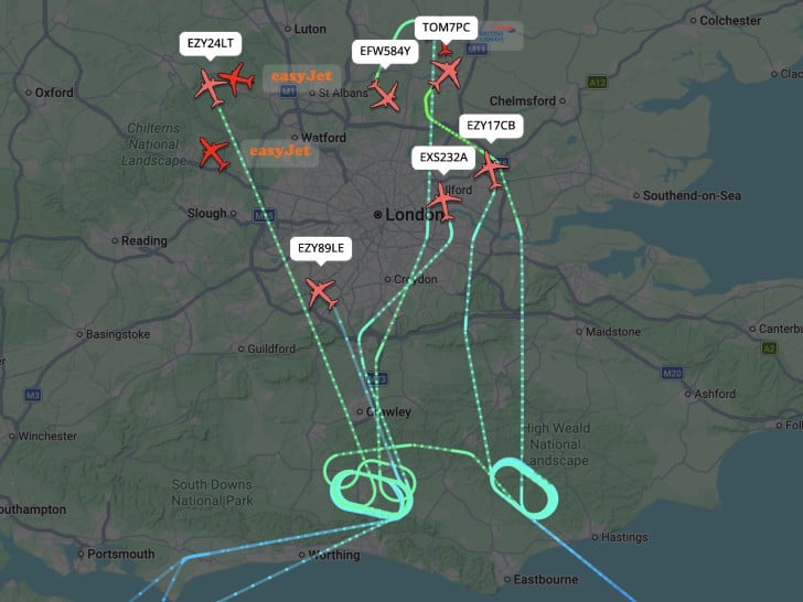 Foto: Devet aviona istovremeno proglasilo vanrednu situaciju iznad Londona