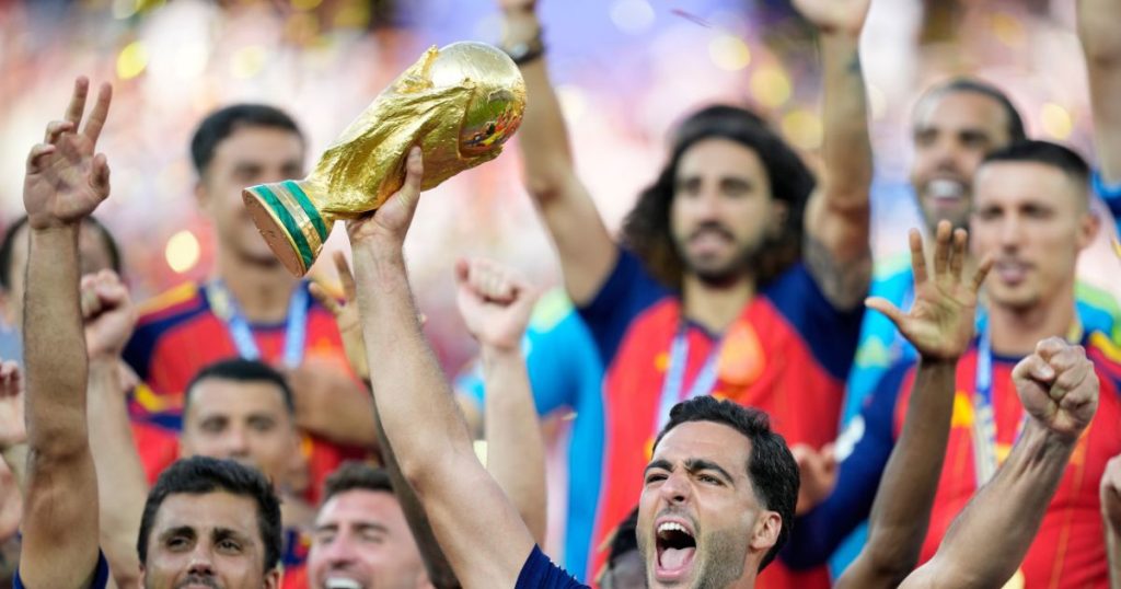 Tores skinuo krunu Mesiju, Španija je novi šampion svijeta Foto: Tanjug/AP