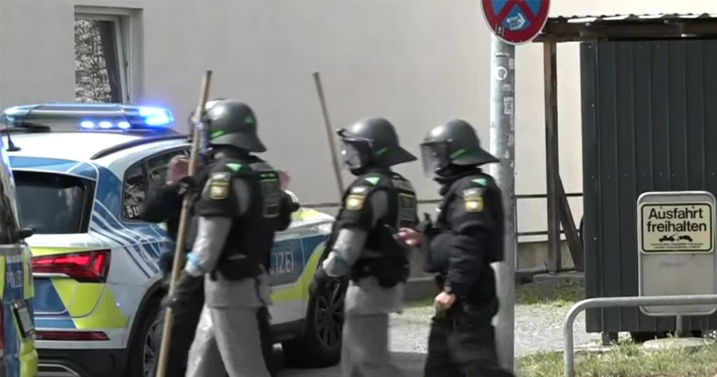 Muškarac ubijen u banci u Njemačkoj, drama još traje Foto: Screenshot / zdfheute.de