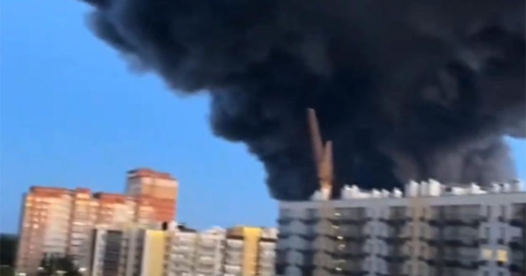 Noćni napad na Rusiju: Izvori tvrde da su meta bile rafinerije i „ruski Amazon“ (VIDEO) Foto: Screenshot/Video/X