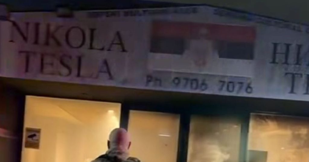 Počinilac prosuo 20 litara benzina: Podmetnut požar u srpskom klubu u Melburnu Foto: Screenshot/TV Australia
