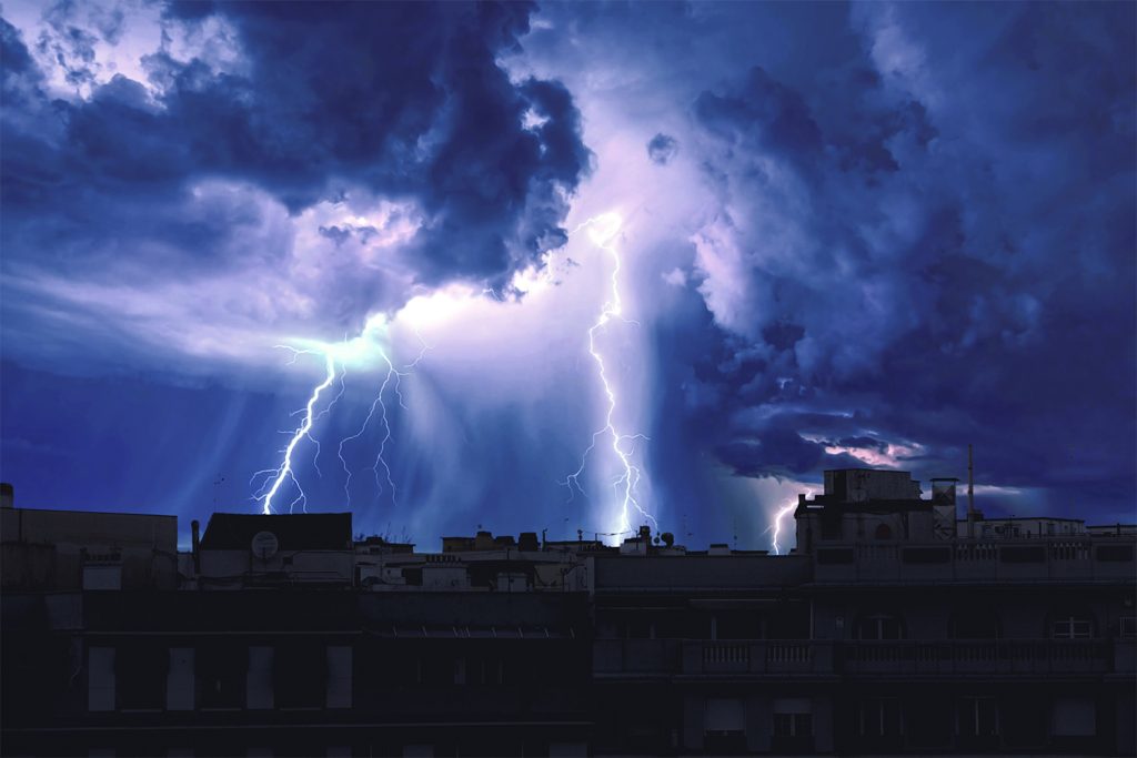 Noćas u BiH stiže nevrijeme: Evo zašto poslije velikih vrućina često dolaze oluje Foto: Freepik
