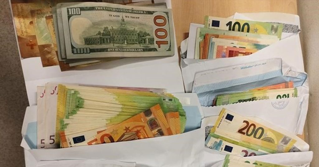 Državljanin BiH nije prijavio novac na granici pa kažnjen sa 11.490 evra Foto: Carinska uprava