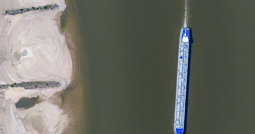 Fotografije iz svemira pokazuju koliko su evropske rijeke presušile Foto: Tanjug/AP