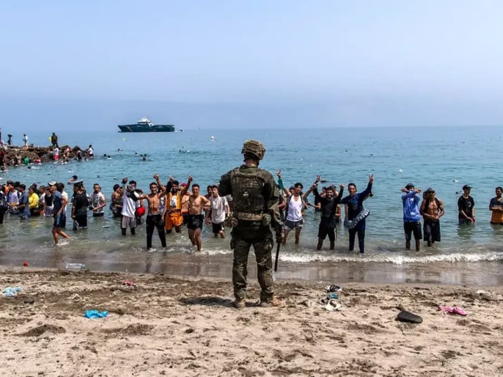 Nakon migrantske krize novi pritisak na Španiju: Maroko traži Seutu i Melilju Foto: AP