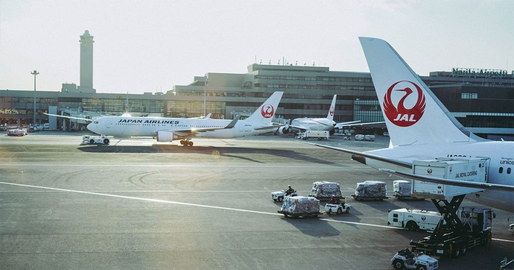Japan Erlajns predstavlja robota za pranje aviona