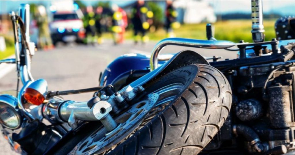 Proklizao u kružnom toku: Težak udes motocikliste iz BiH Foto: Screenshot/krone.at