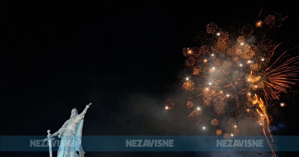 Kosovski heroj krasi Banjaluku: Svečano otkriven spomenik knezu Lazaru (VIDEO) Foto: Andrea Šurlan