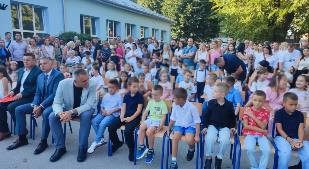 „U Srpskoj oko 150 prvačića više nego lani“